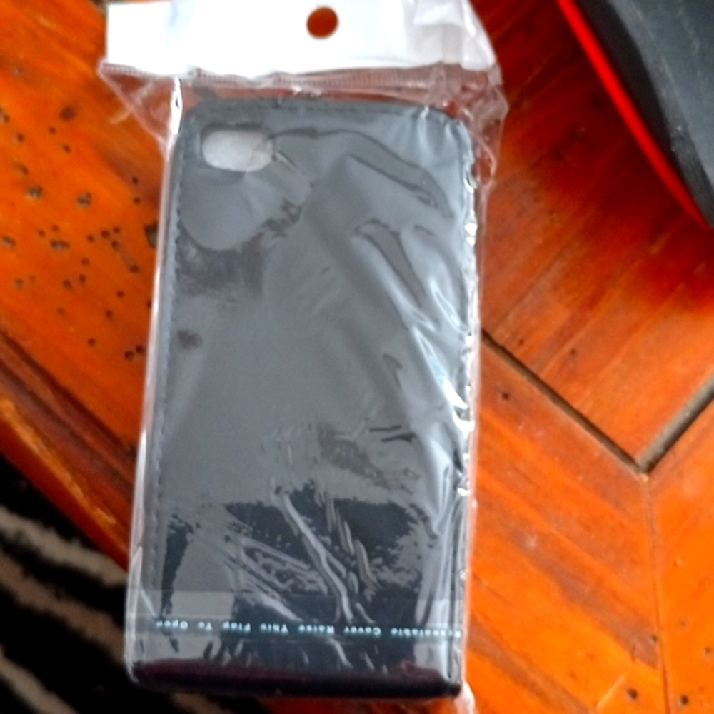 Black soft foldable phone cases will fit most 4g phones